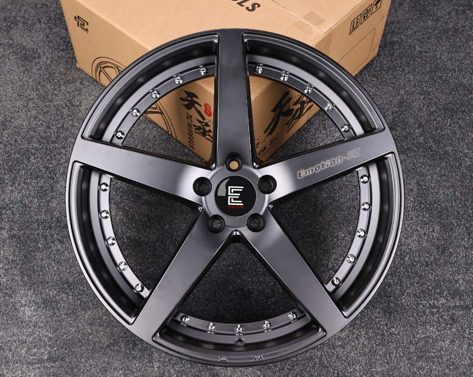 Evolution 2242 20X8.5 5x112 Gloss Black