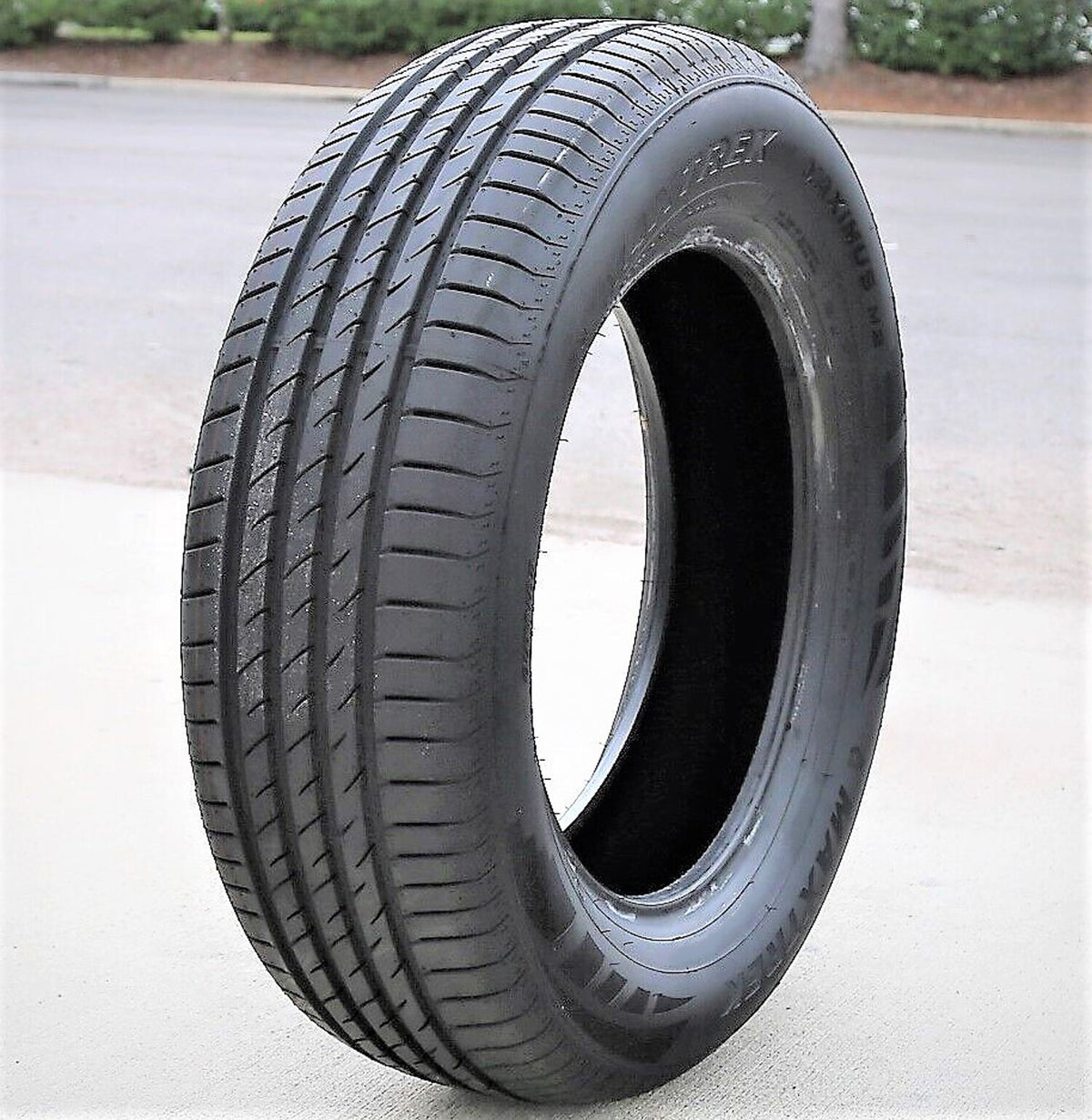 Maxtrek 235/45ZR17 MAXIMUS M2 97 W